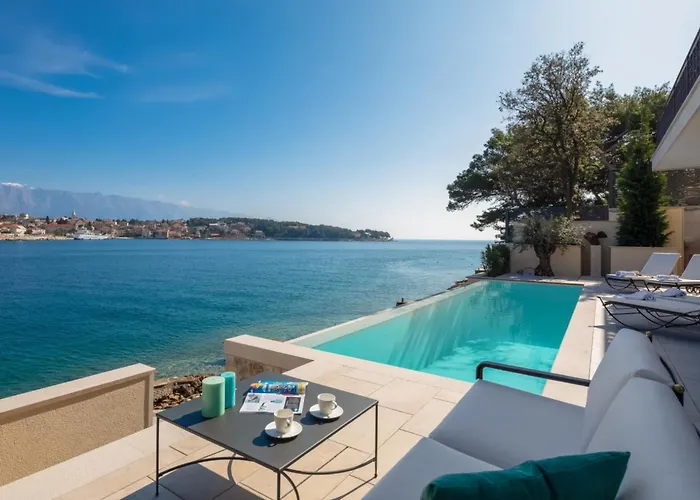 Luxury Seafront Diora Brac With Heated Pool