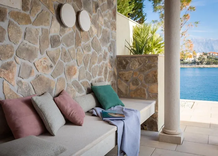 Luxury Seafront Diora Brac With Heated Pool