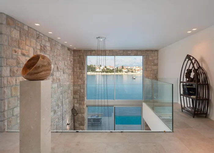 Luxury Seafront Diora Brac With Heated Pool Sumartin