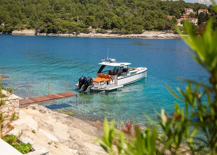 Villa Luxury Seafront Diora Brac With Heated Pool Sumartin