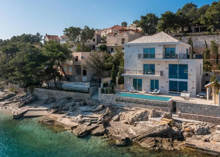 Luxury Seafront Diora Brac With Heated Pool