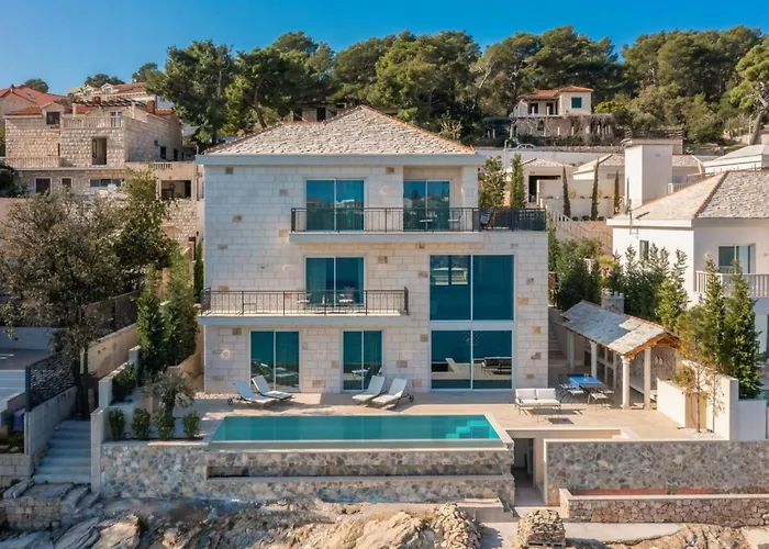 Luxury Seafront Diora Brac With Heated Pool