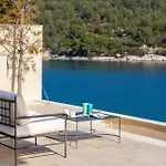 Luxury Seafront Diora Brac With Heated Pool Willa Sumartin