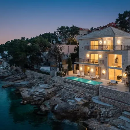 Villa Luxury Seafront Diora Brac With Heated Pool Sumartin