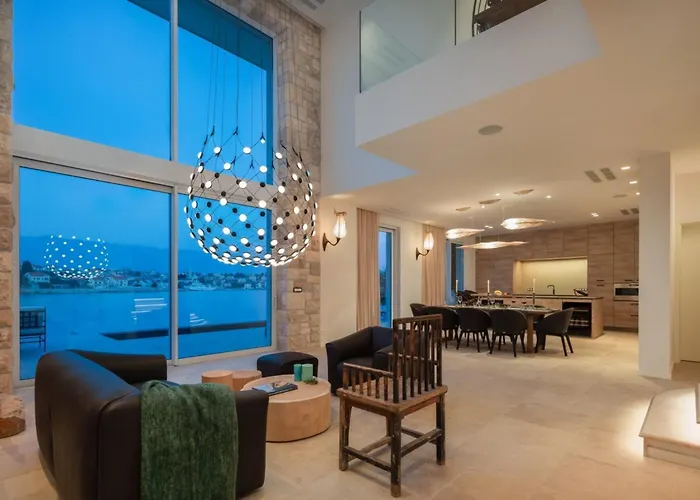 Luxury Seafront Diora Brac With Heated Pool Villa *