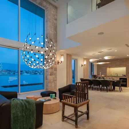 Luxury Seafront Diora Brac With Heated Pool Villa *