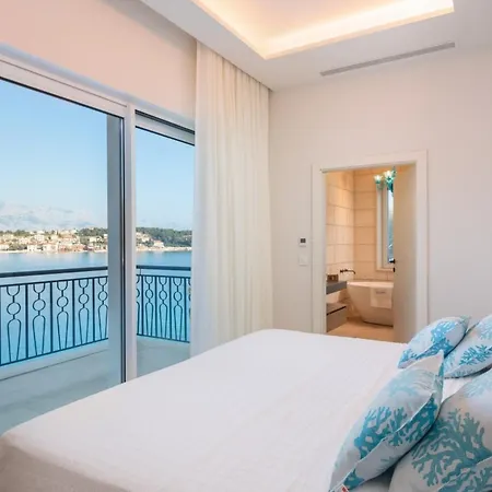 Villa Luxury Seafront Diora Brac With Heated Pool Sumartin