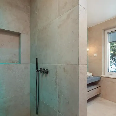 Villa Luxury Seafront Diora Brac With Heated Pool