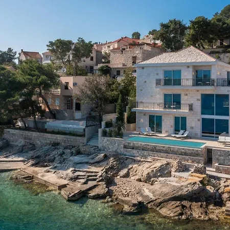 Luxury Seafront Diora Brac With Heated Pool